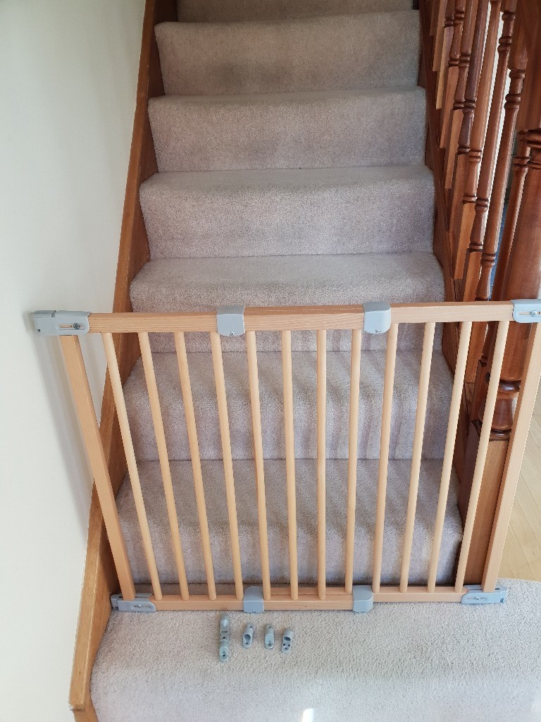 lindam wooden extending stair gate